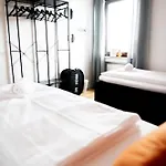 C4s -come4stay -innharmony- Stilvoll Eingerichtetes Fuer Bis Zu 8 Personen - Hochwertige Betten I Voll Ausgestattete Kueche I Balkon I Badezimmer I Wlan I Smart Tv *