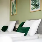 C4s -come4stay -innharmony- Stilvoll Eingerichtetes Fuer Bis Zu 8 Personen - Hochwertige Betten I Voll Ausgestattete Kueche I Balkon I Badezimmer I Wlan I Smart Tv Toging am Inn