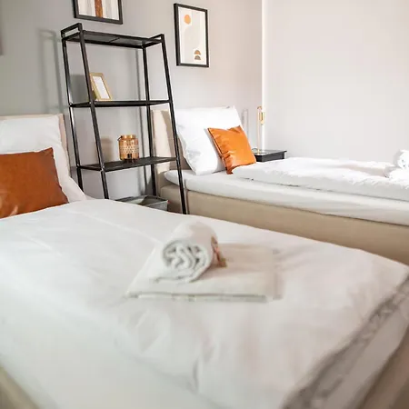 아파트 C4s -come4stay -innharmony- Stilvoll Eingerichtetes Fuer Bis Zu 8 Personen - Hochwertige Betten I Voll Ausgestattete Kueche I Balkon I Badezimmer I Wlan I Smart Tv *