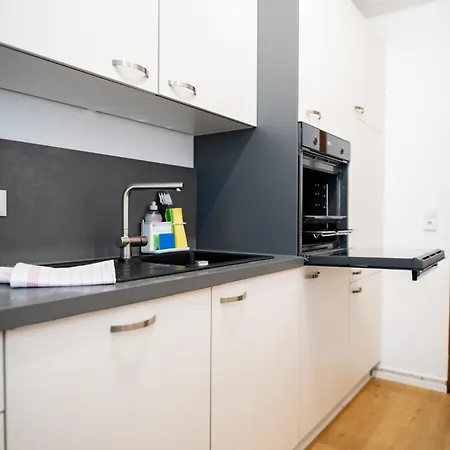 C4s -come4stay -innharmony- Stilvoll Eingerichtetes Fuer Bis Zu 8 Personen - Hochwertige Betten I Voll Ausgestattete Kueche I Balkon I Badezimmer I Wlan I Smart Tv Toging am Inn